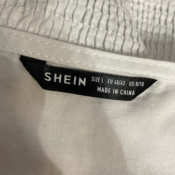 SHEIN white Ruffle sleeves, v-neck Cropped top. Size Large with bag - Picture 4 of 9